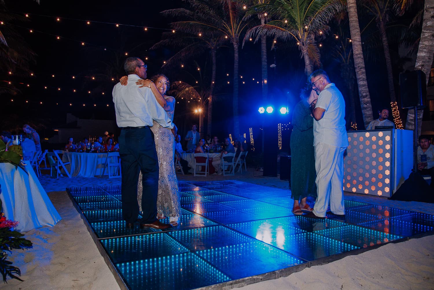 Fotografía de boda en Cancun por fotógrafo de bodas destino en México